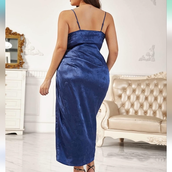 FLOERNS Spaghetti strap wrap cami dress - Picture 5 of 9